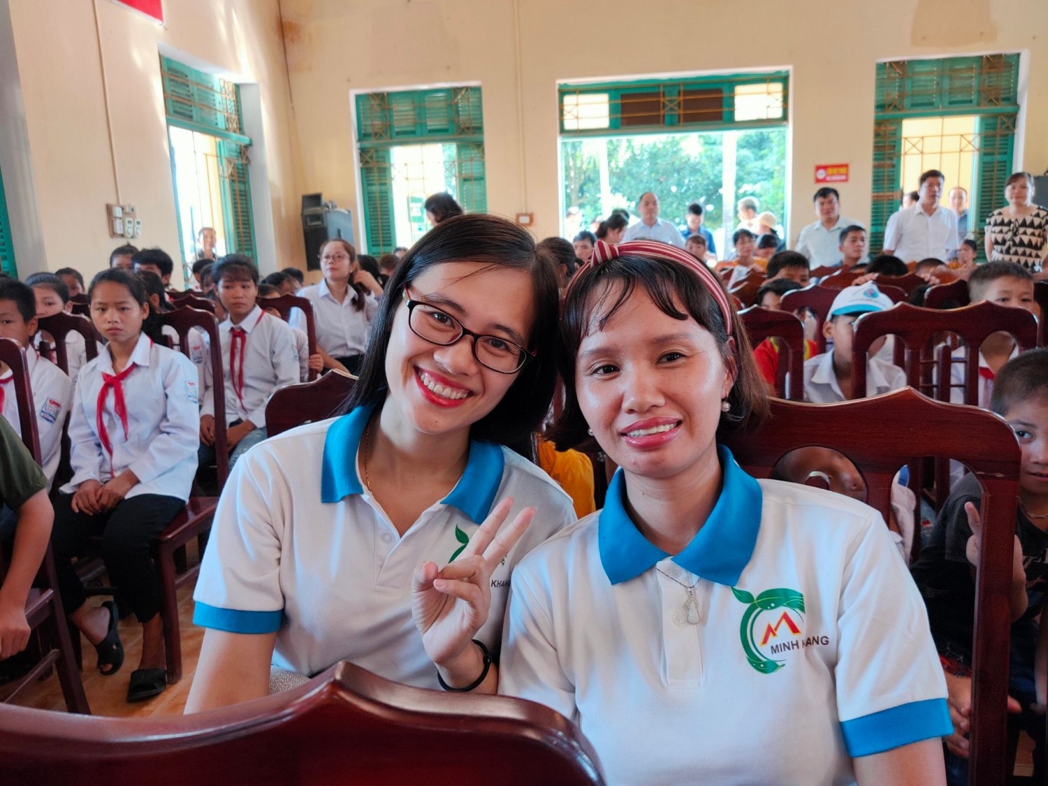 Tặng quà trẻ em khuyết tật tại Lạng Sơn